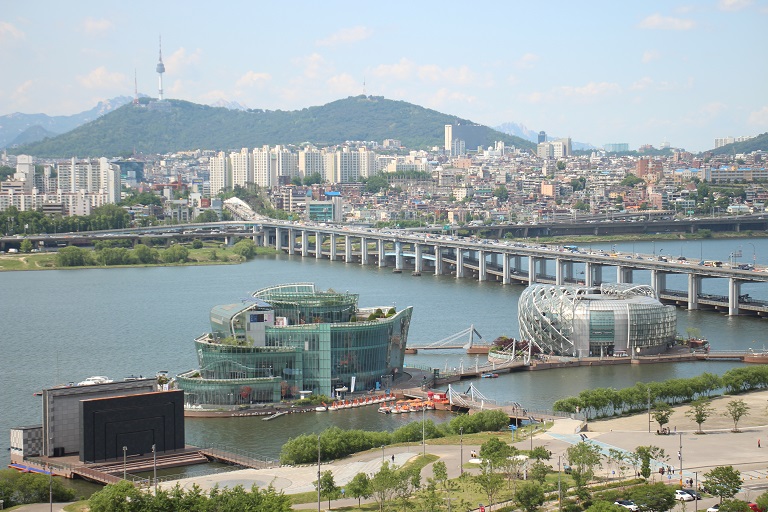 낮시간대에 바라본 세빛섬의 전경모습